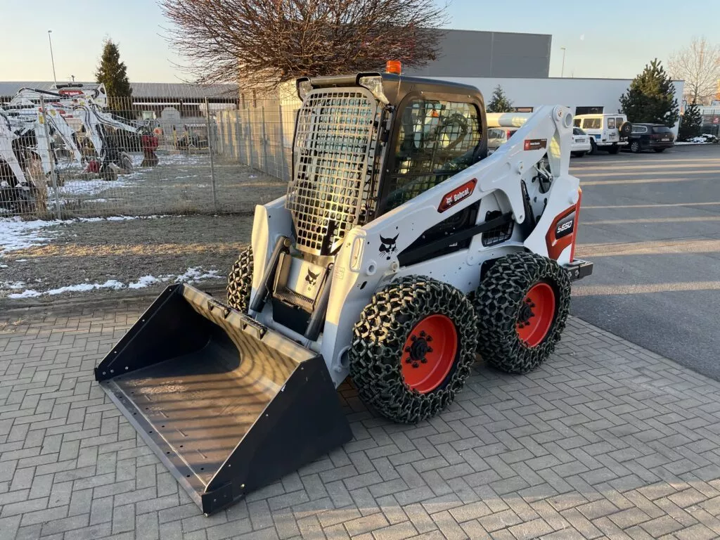 Ansicht des angepassten Kompaktladers S650 von Bobcat