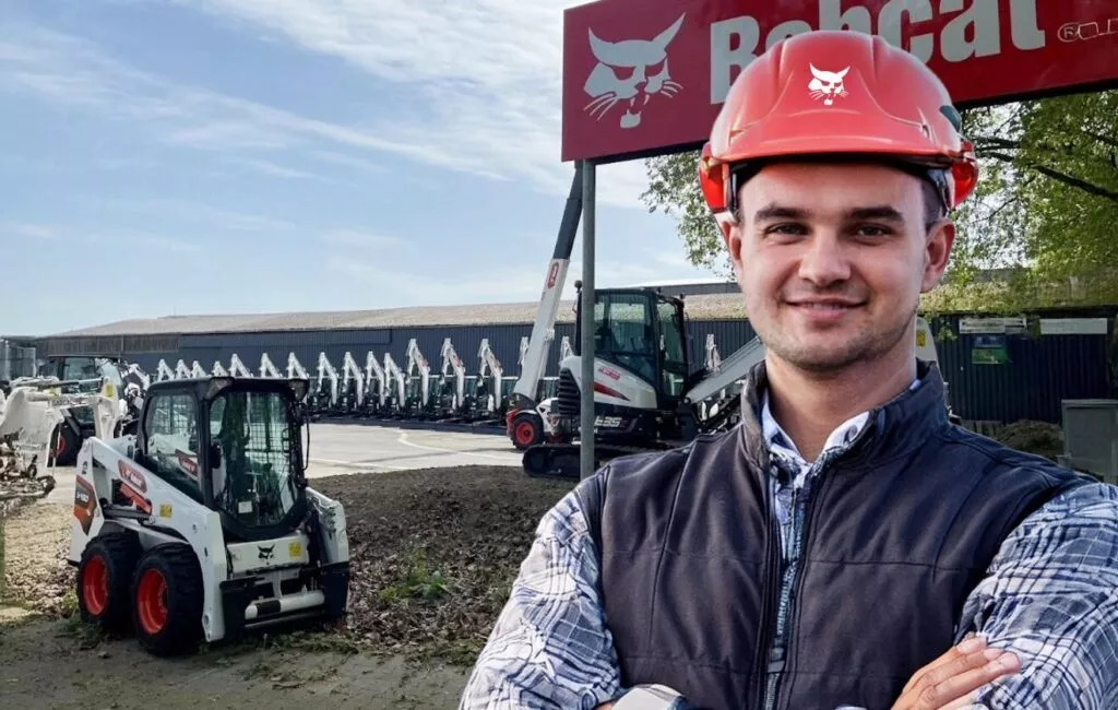 Bobcat-Niederlassung mit Mitarbeiter im Vordergrund