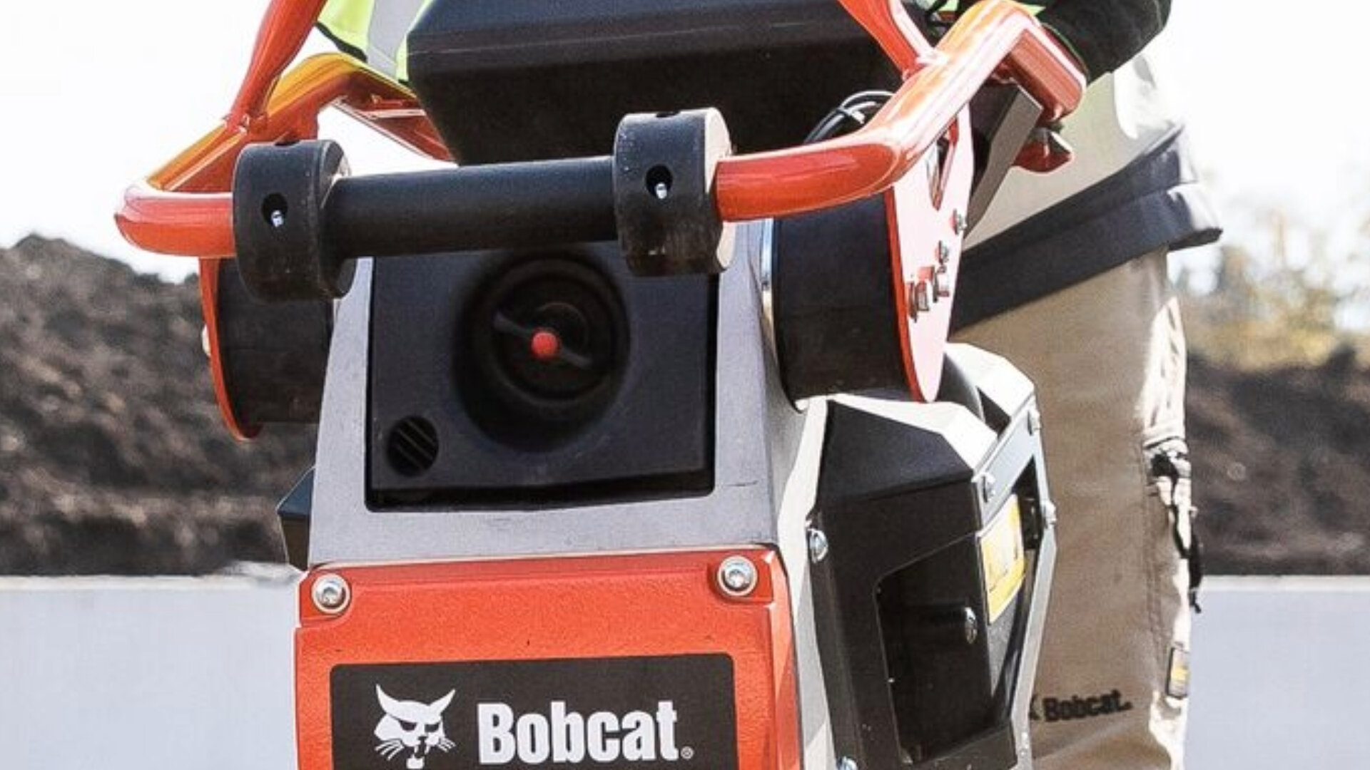 Detailaufnahme des Kraftstofftanks an einem R68P-Stampfer von Bobcat (Benzin)