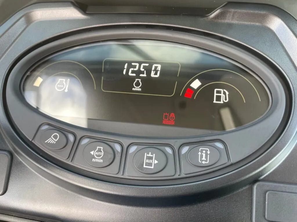 Digitales Display in der Kabine vom E16